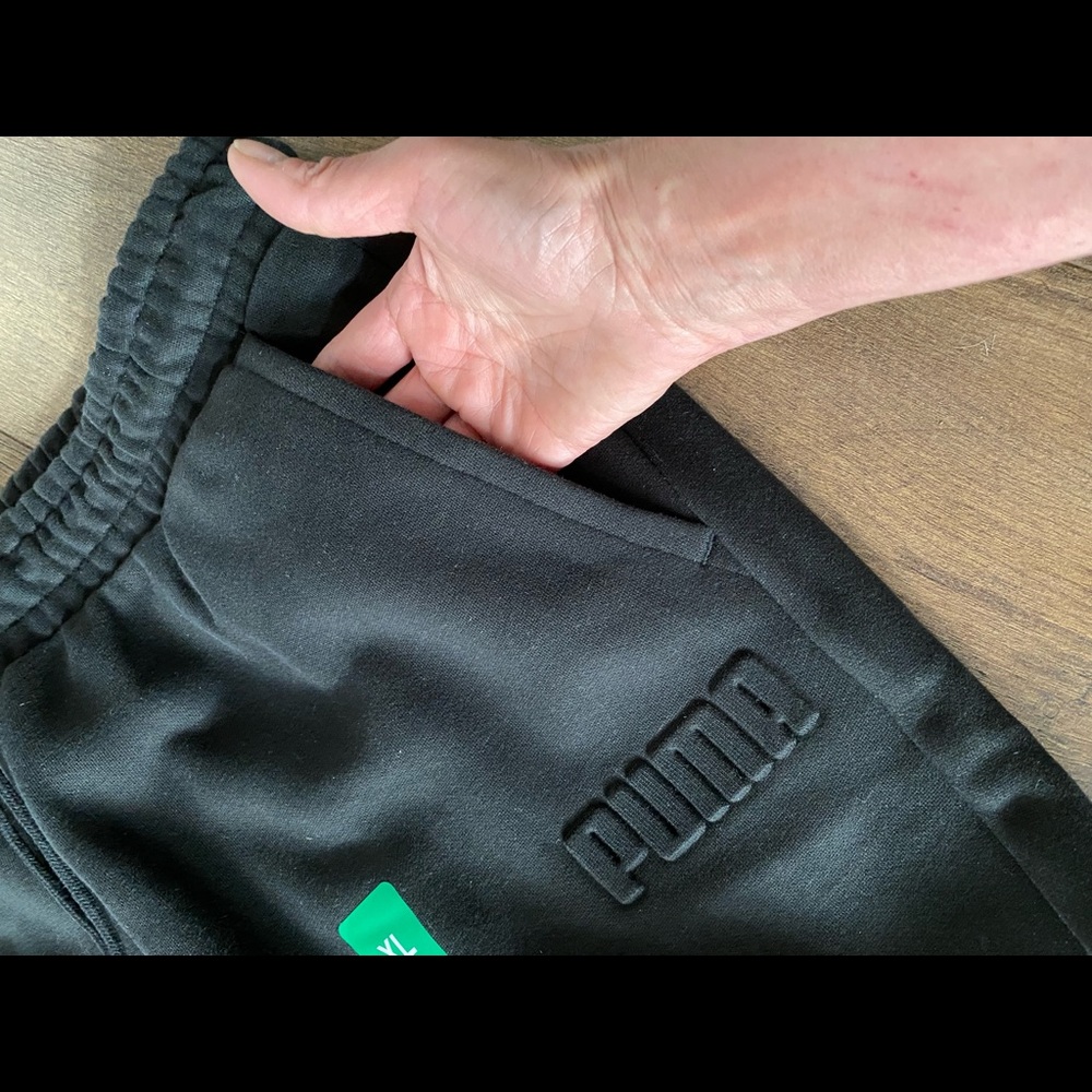 Men’s Puma Sweatpants - Picture 4 of 5